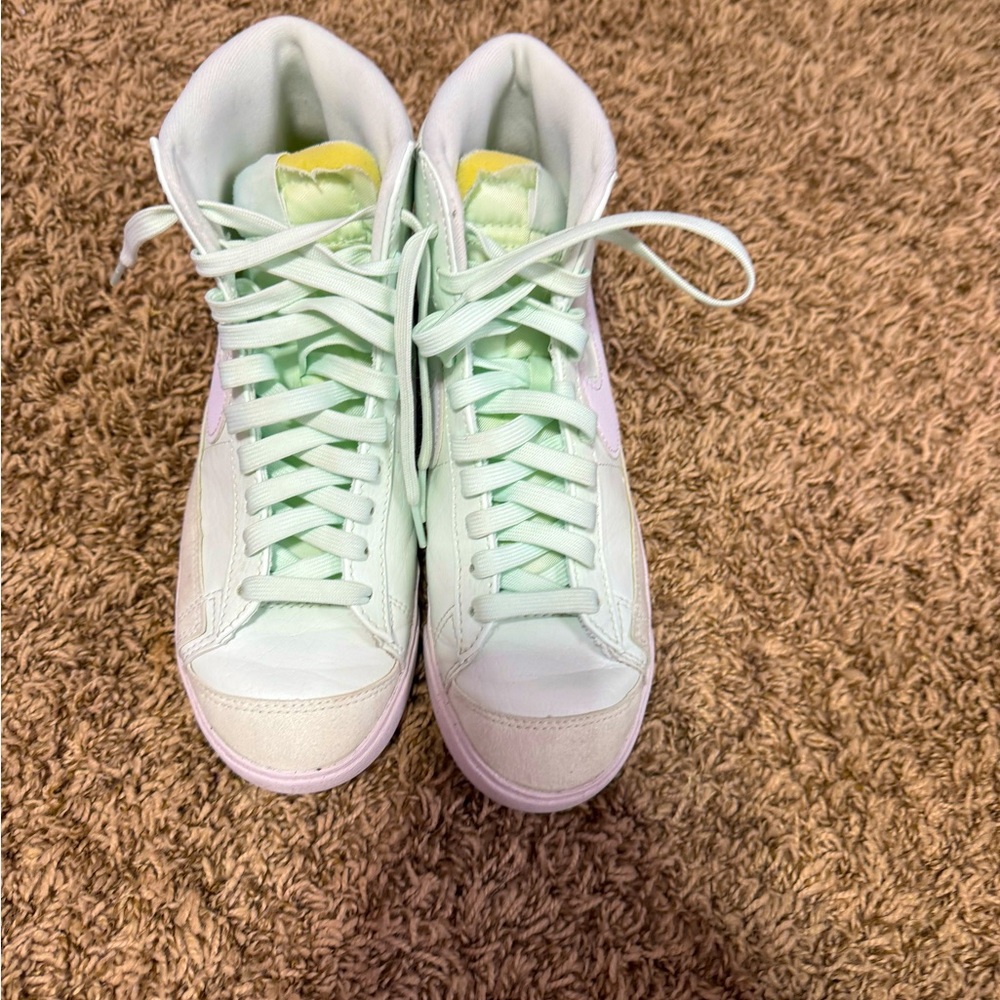 Nike mint blazers
